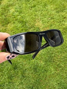 Prada SPR 20W Sunglasses